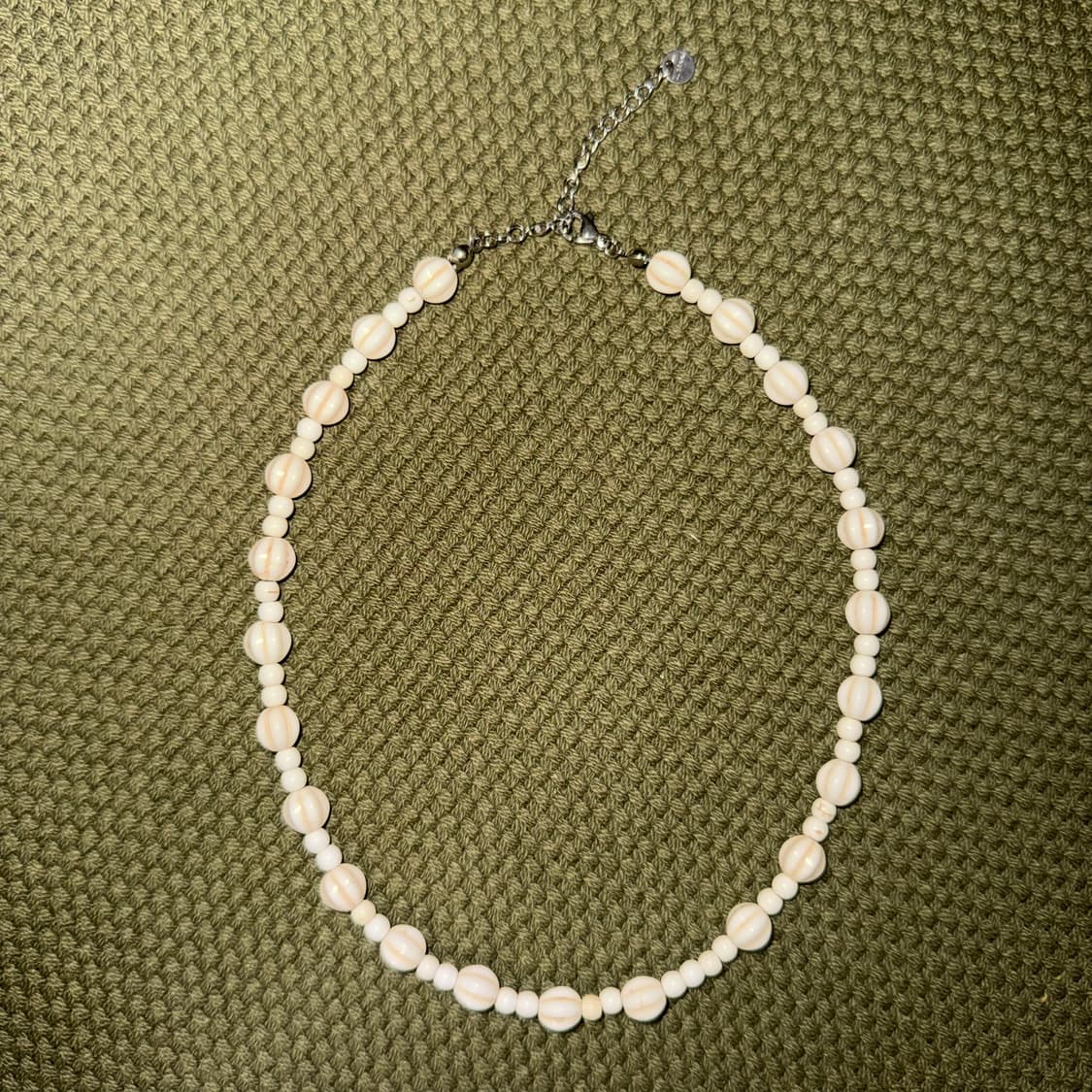 화이트 터키석 비즈 초커형 목걸이 상품이미지1