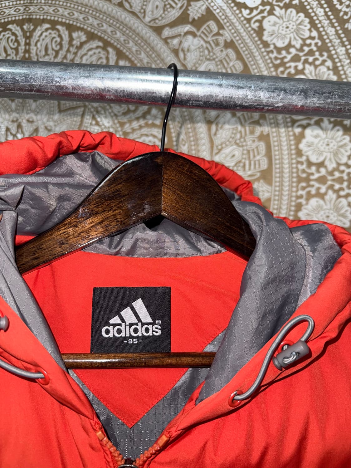 아디다스 덕다운 후드 패딩조끼  상품이미지4