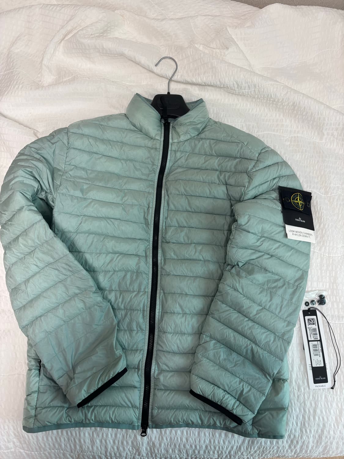 (L) 스톤아일랜드 룸우븐 경량패딩 논후드 아이스블루 상품이미지1