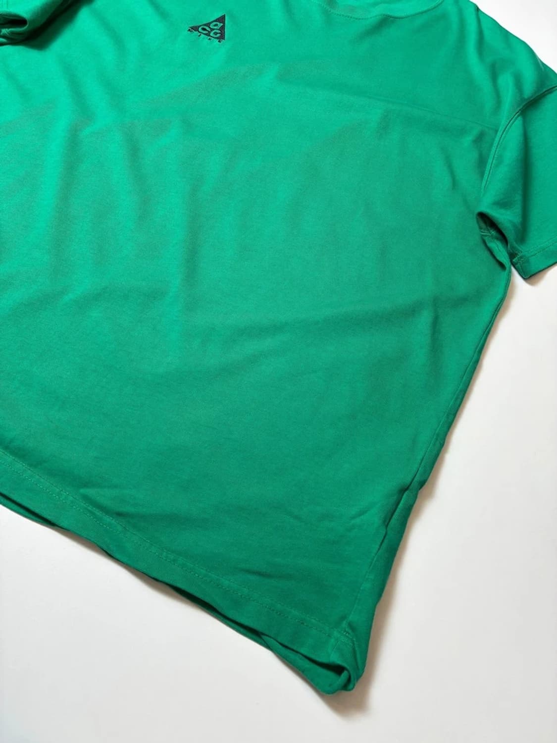 나이키 ACG 로고 루시드 그린 반팔 티셔츠 PN8590 상품이미지4