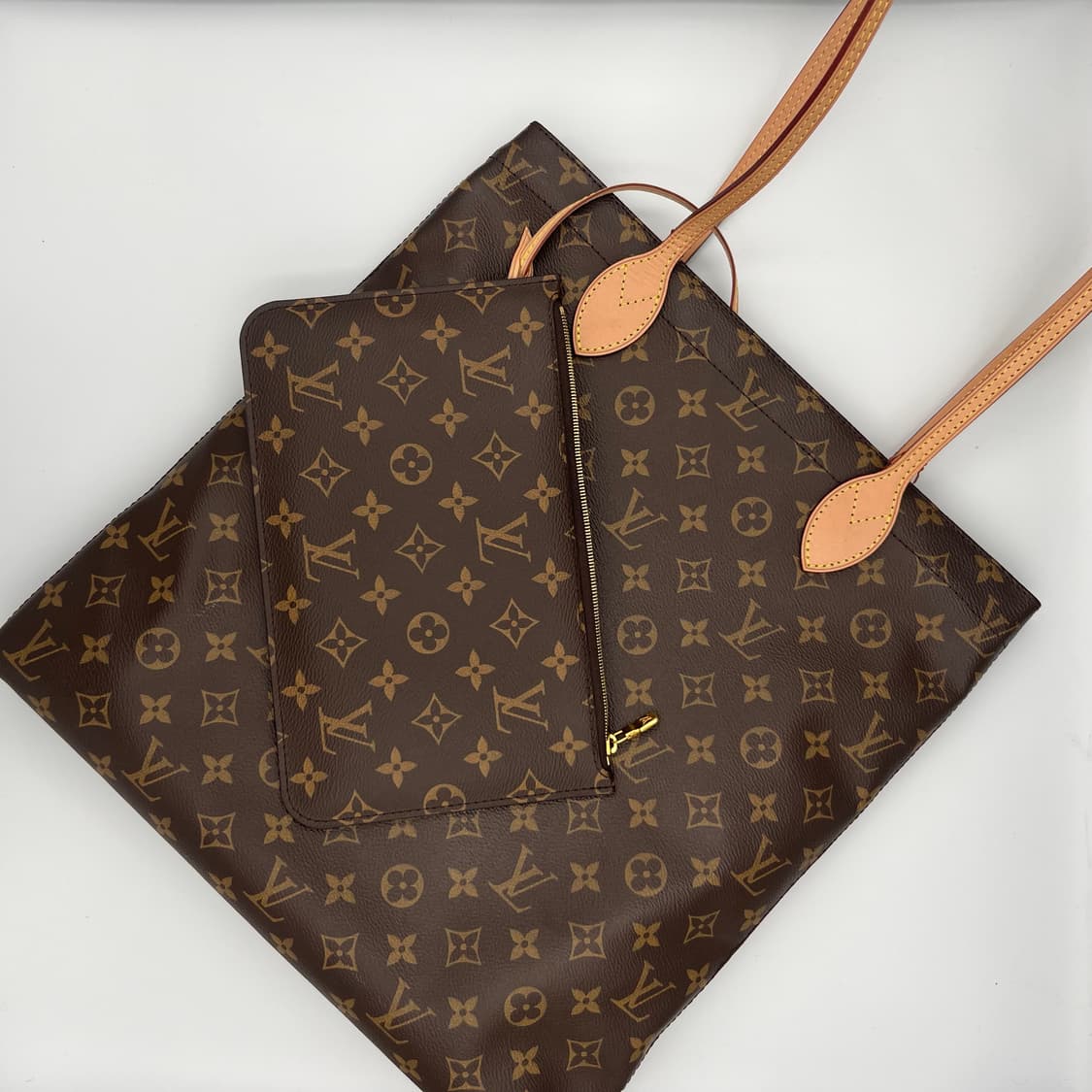 루이비통 모노그램 캐리잇 숄더백 상품이미지8