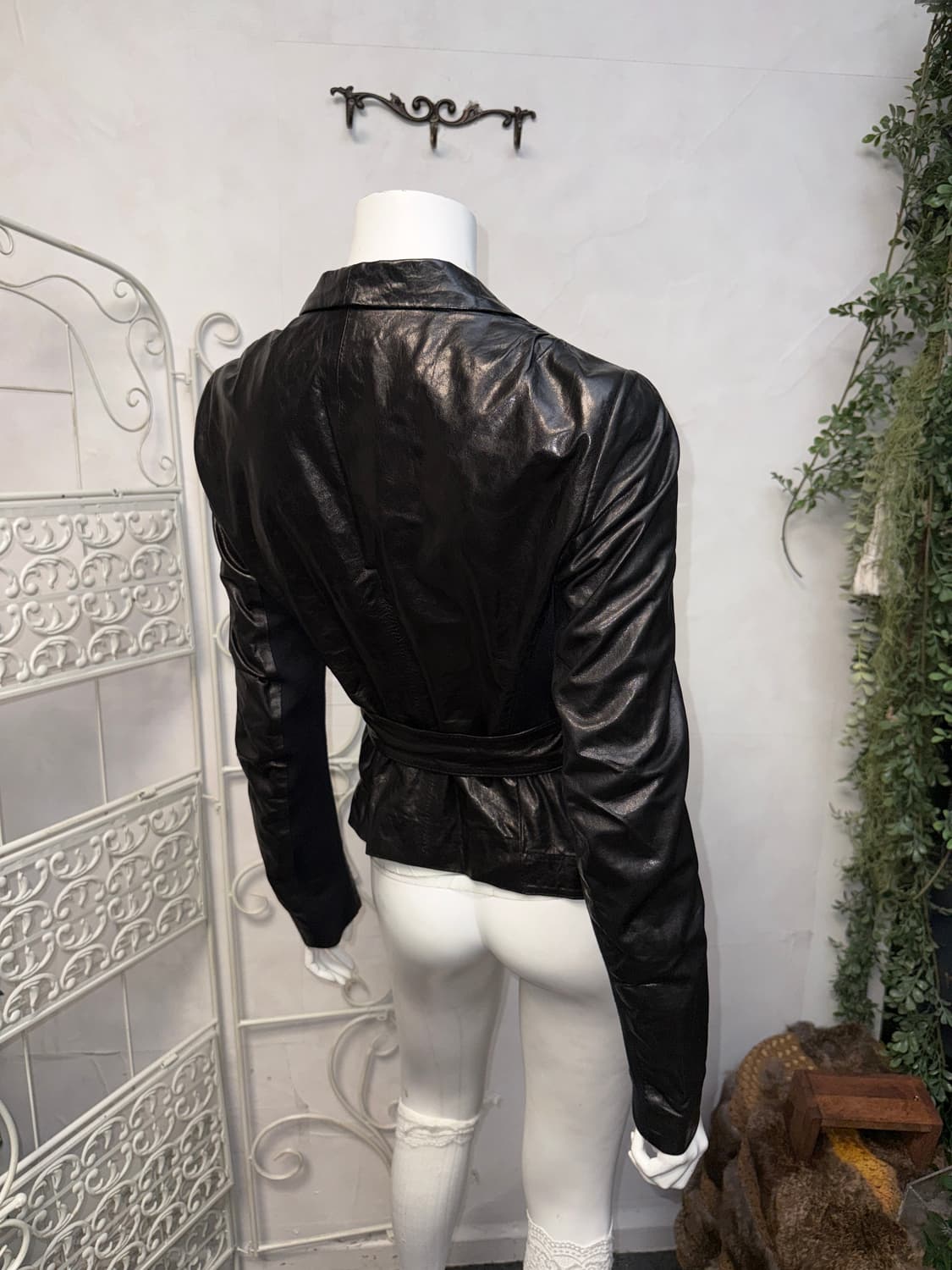 Doho black lamb skin belted jacket  상품이미지7