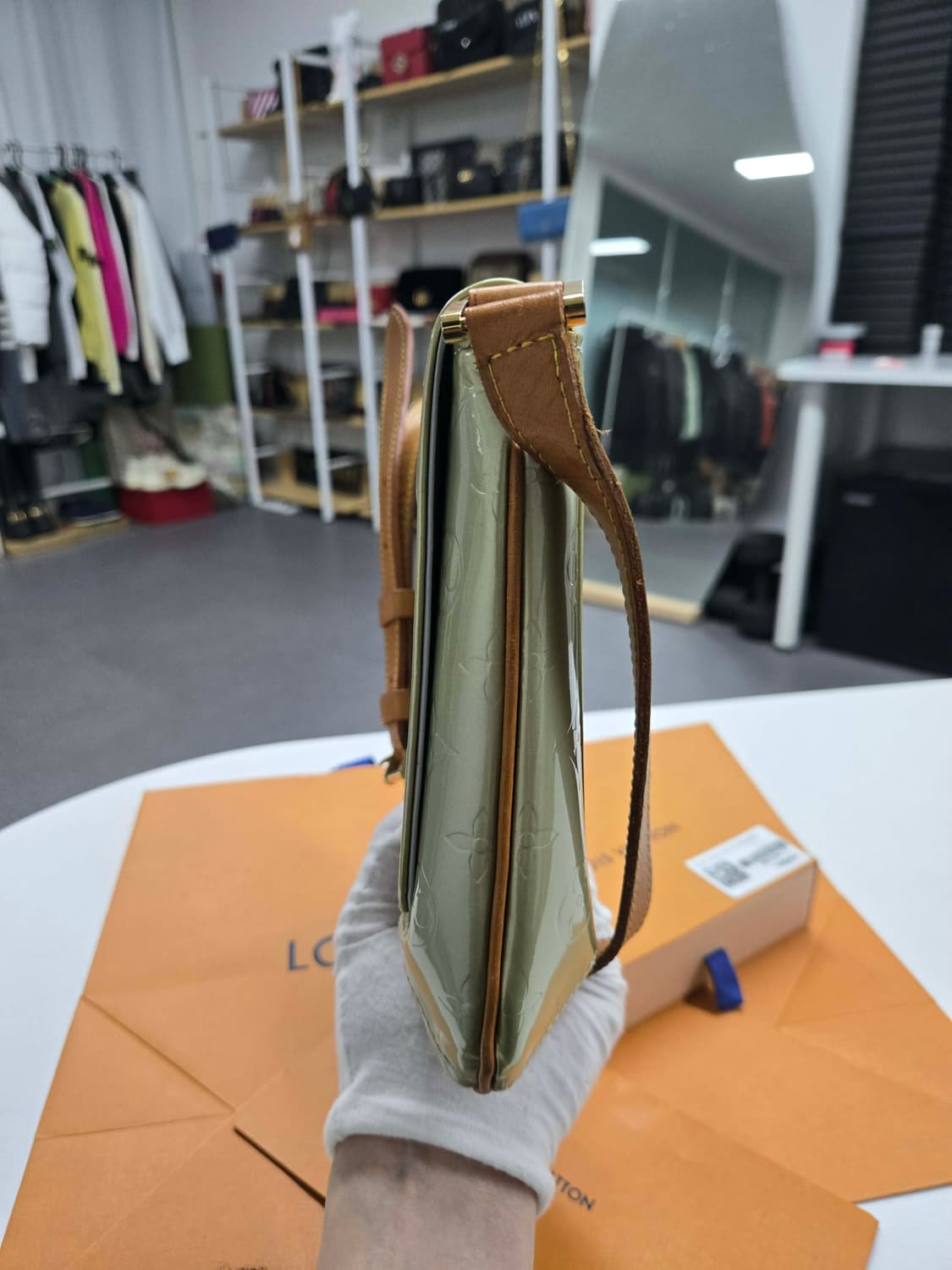 [50%세일] 루이비통 베르니 숄더백 상품이미지4