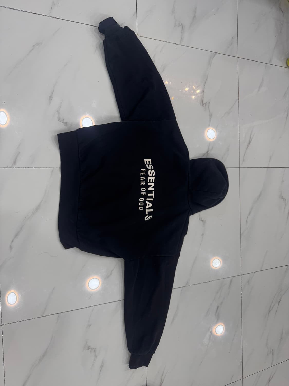 26Fw 피어오브갓 에센셜 블랙후드집업 XL 판매합니다 상품이미지1