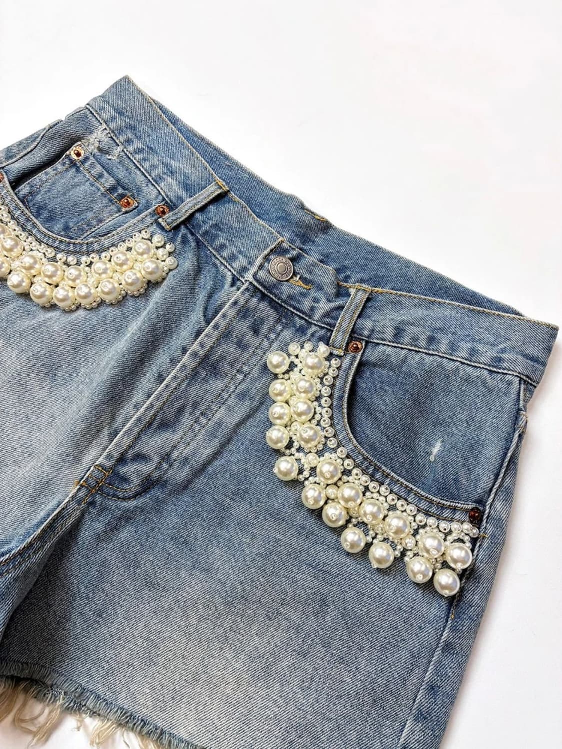 미우미우 x 리바이스 21ss 워시드 컷오프 데님 쇼츠 PN5400 상품이미지6