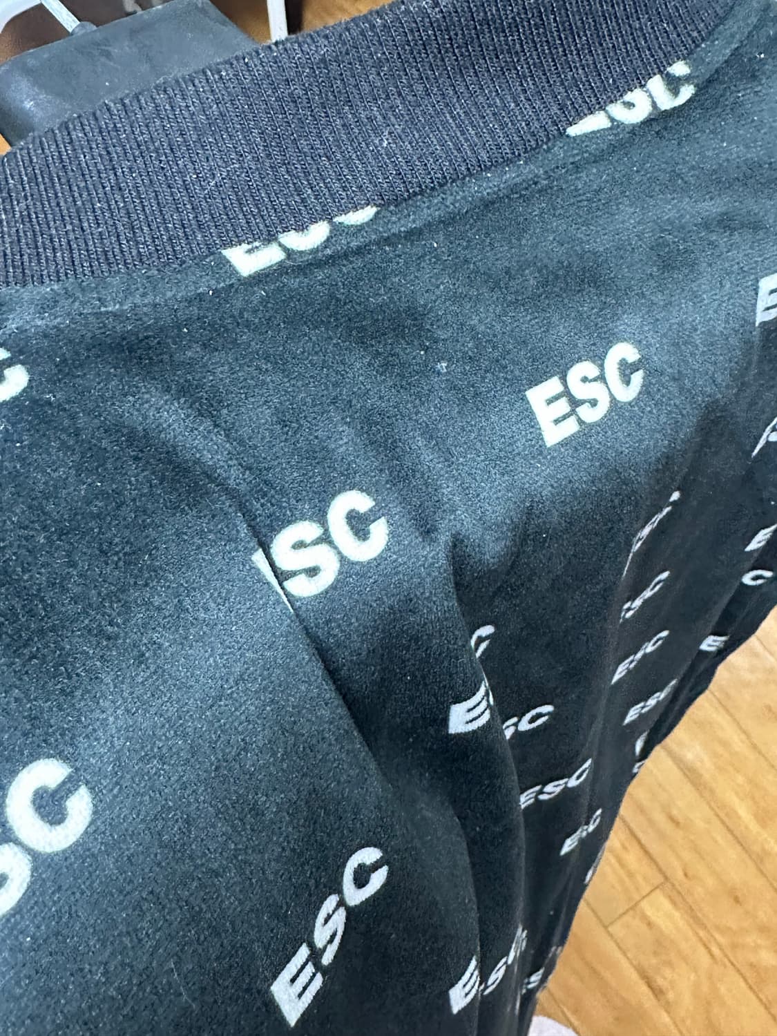 ESC studio 벨벳 크롭 봄버점퍼 상품이미지2