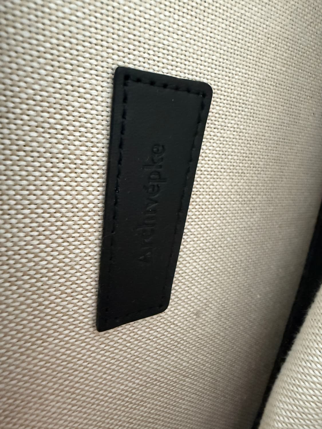 아카이브앱크(Archivepke) 레더 프레임 숄더백 상품이미지10