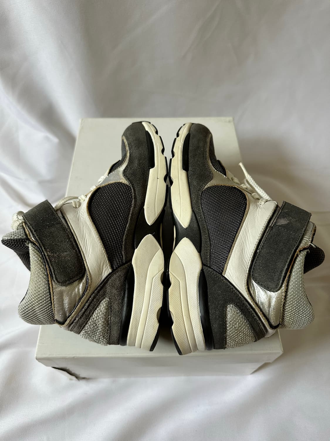 샤넬 CC로고 여성 크루즈 하이탑 스니커즈 그레이 36 상품이미지6