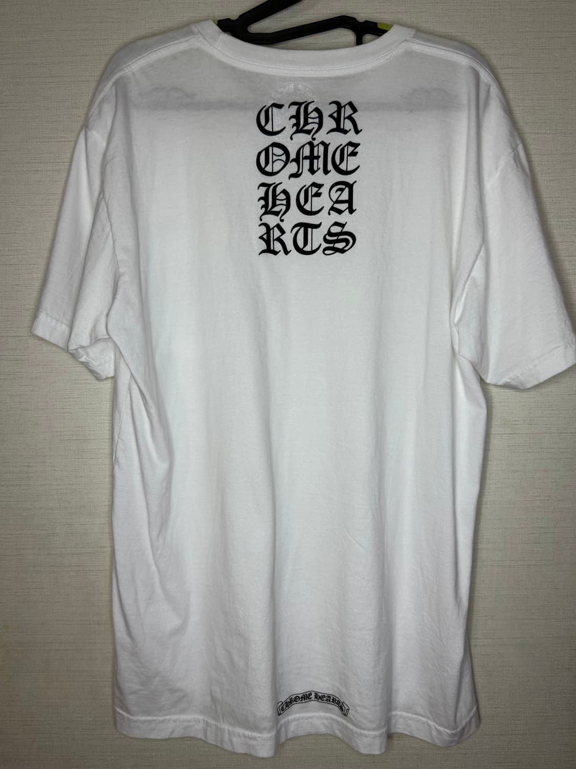 크롬하츠 버티컬 로고 티 상품이미지3