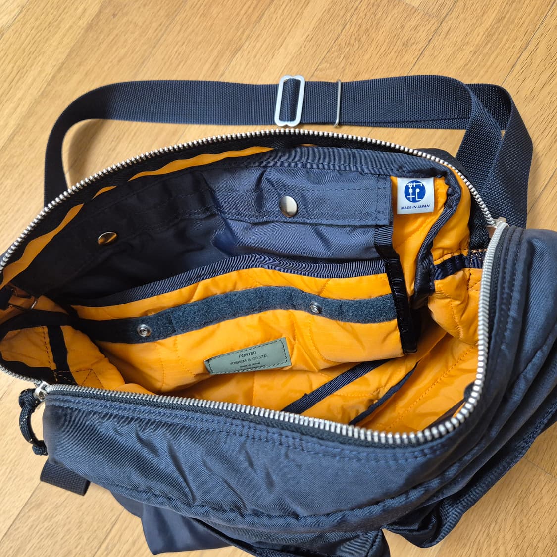 요시다포터 포스 숄더백 네이비 상품이미지2