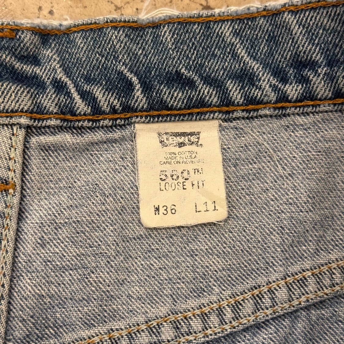 90s USA Levi’s 560 denim shorts (36) 상품이미지6