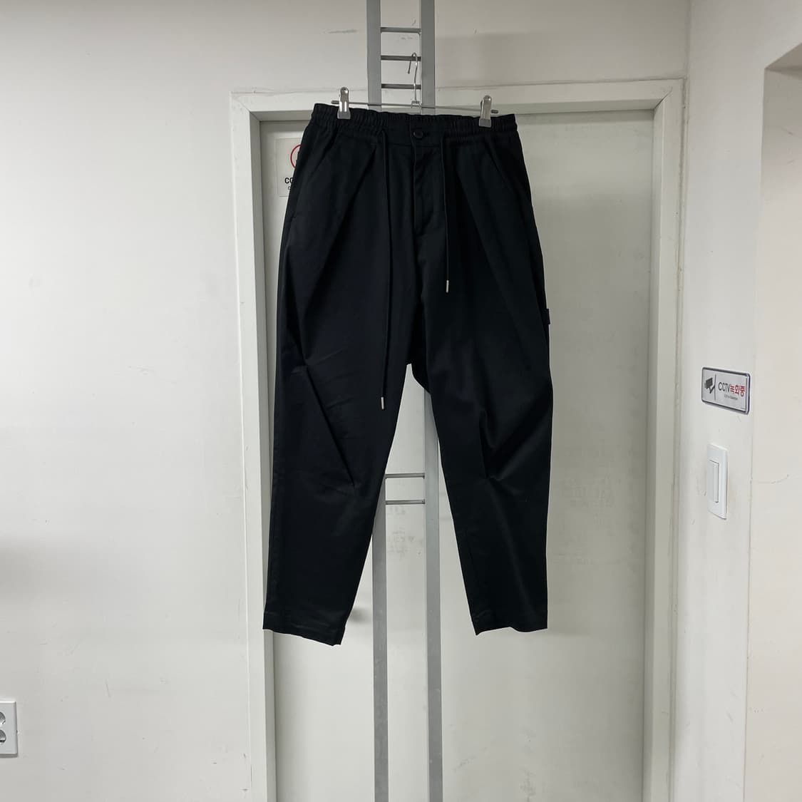 송지오 옴므 밴딩 블랙 팬츠 44 상품이미지1