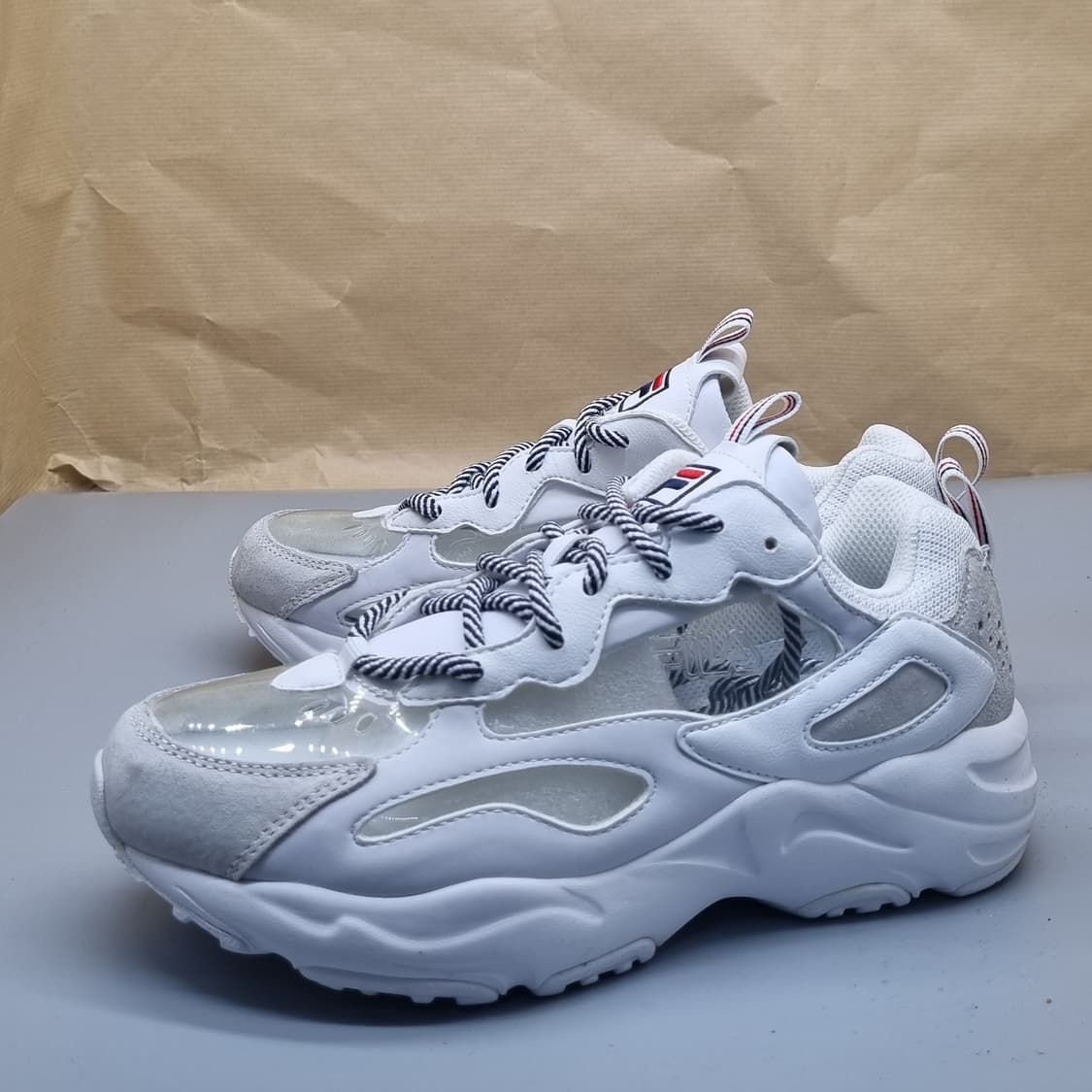 휠라 레이 트레이서 여성운동화240  상품이미지1