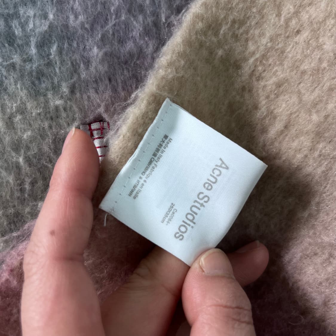 아크네스튜디오 모헤어 머플러 상품이미지4