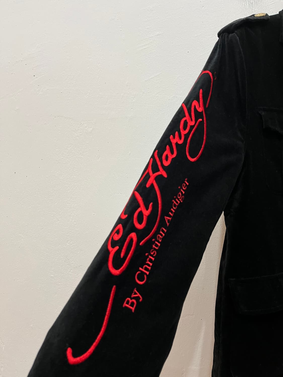 ED HARDY 에드하디 금장 자수 벨벳 자켓 상품이미지5