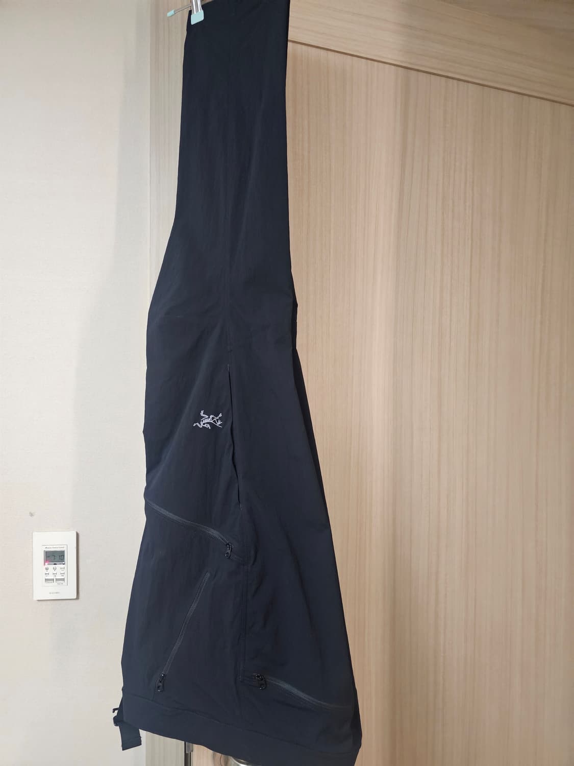 아크테릭스 감마 퀵드라이 블랙 팬츠 판매합니다 상품이미지1