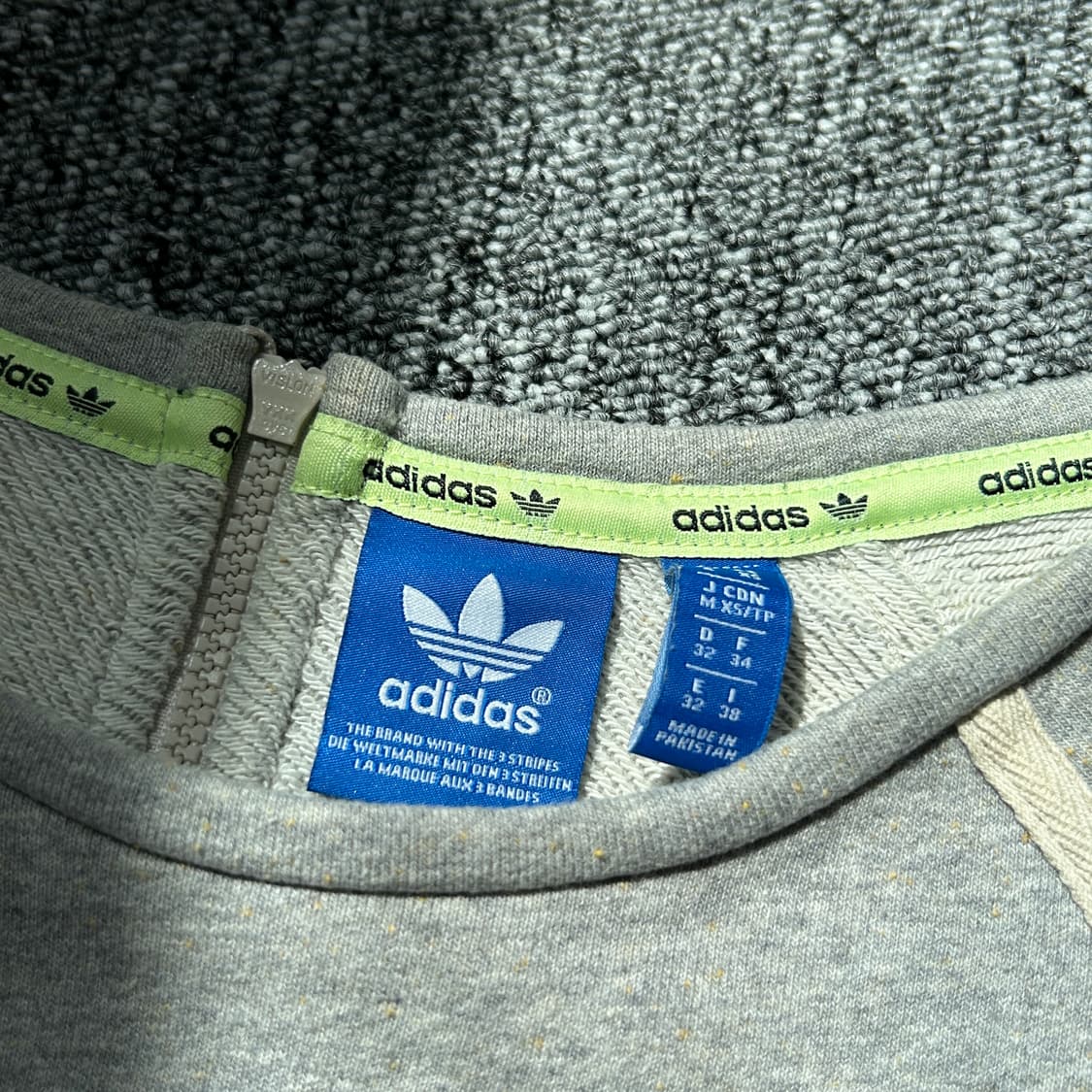 아디다스 우먼스 그래픽 집업 스웻셔츠 상품이미지8