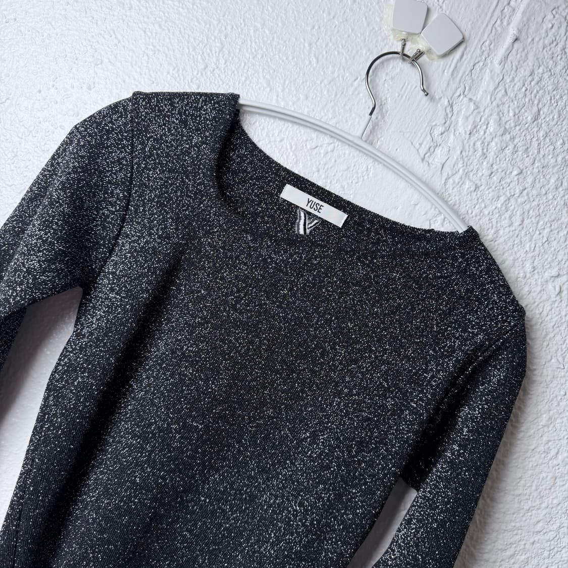 유즈 WAVE LINE GLITTER METAL KNIT TOP 상품이미지5