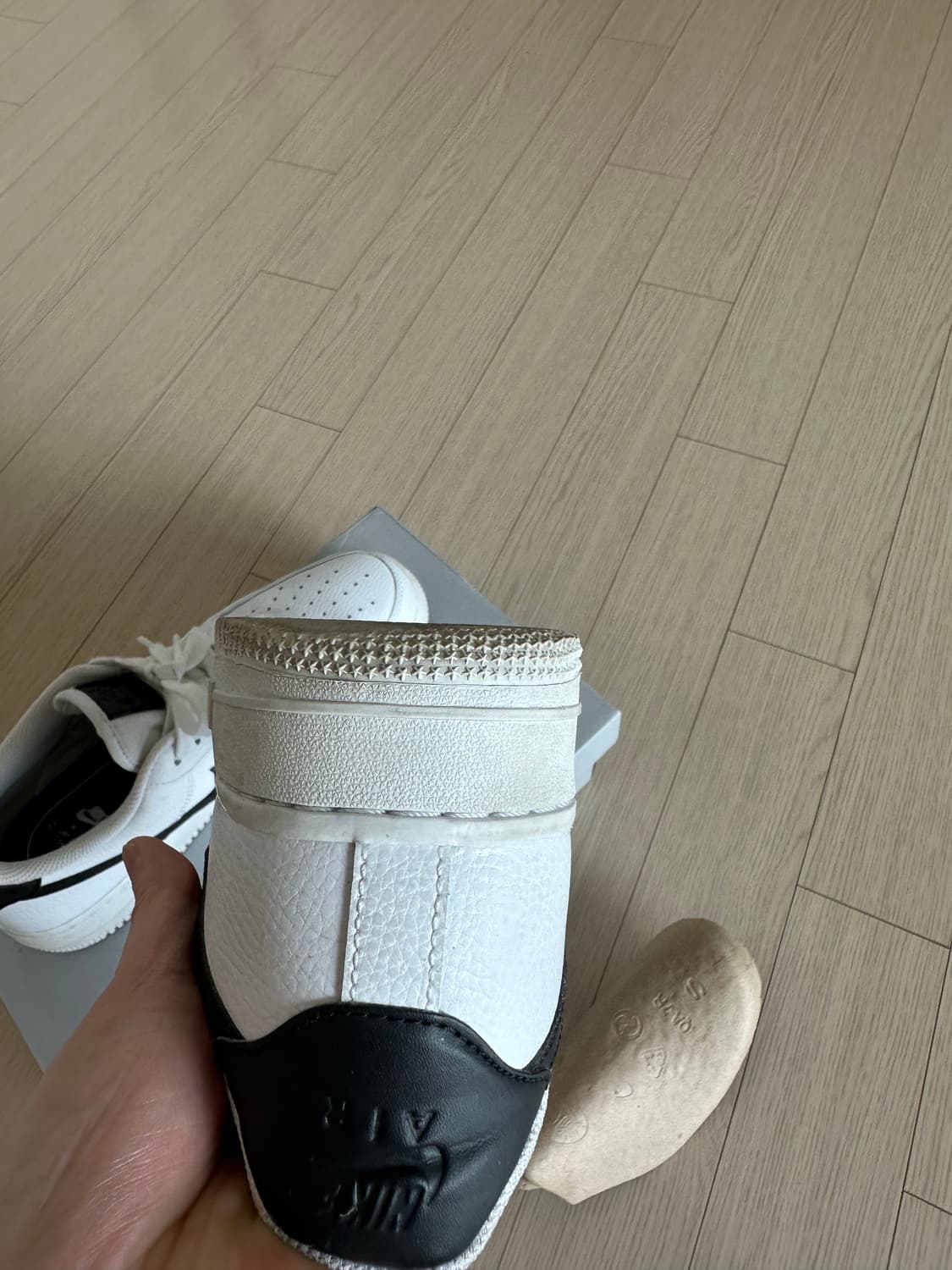 나이키 에어포스 흰검 우먼스 us10 상품이미지4