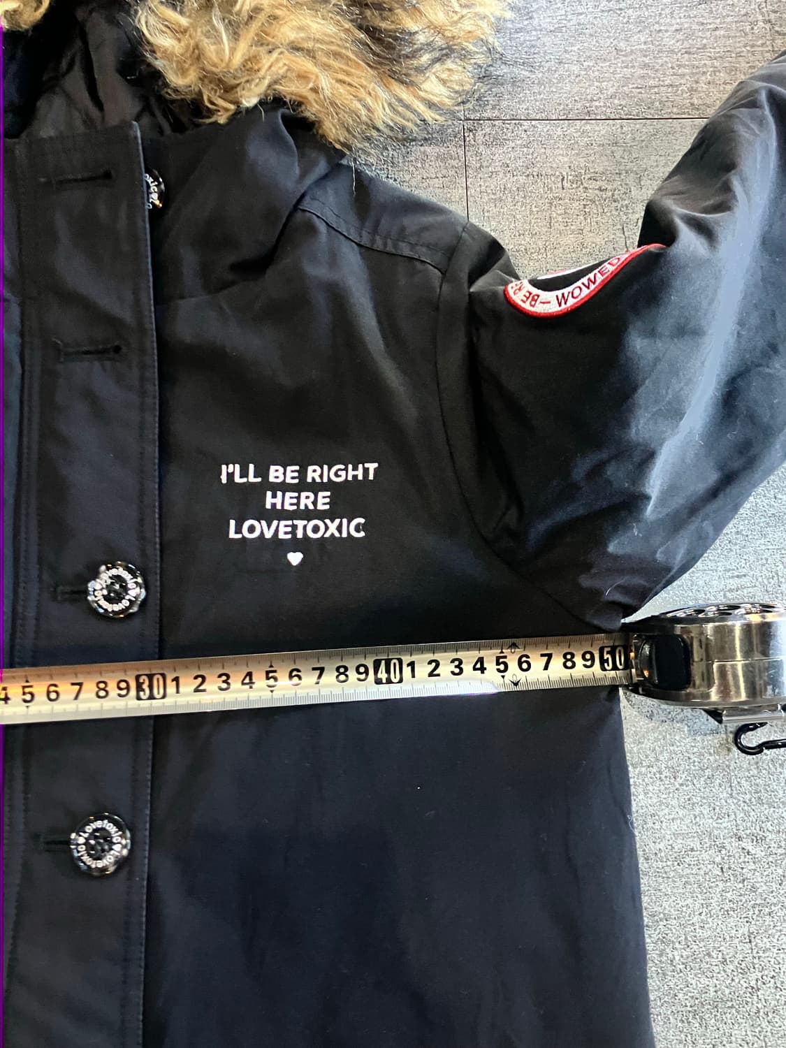 일본빈티지 Lovetoxic 올드스쿨아메카지 사이드패치 울프죠 퍼패딩 상품이미지2