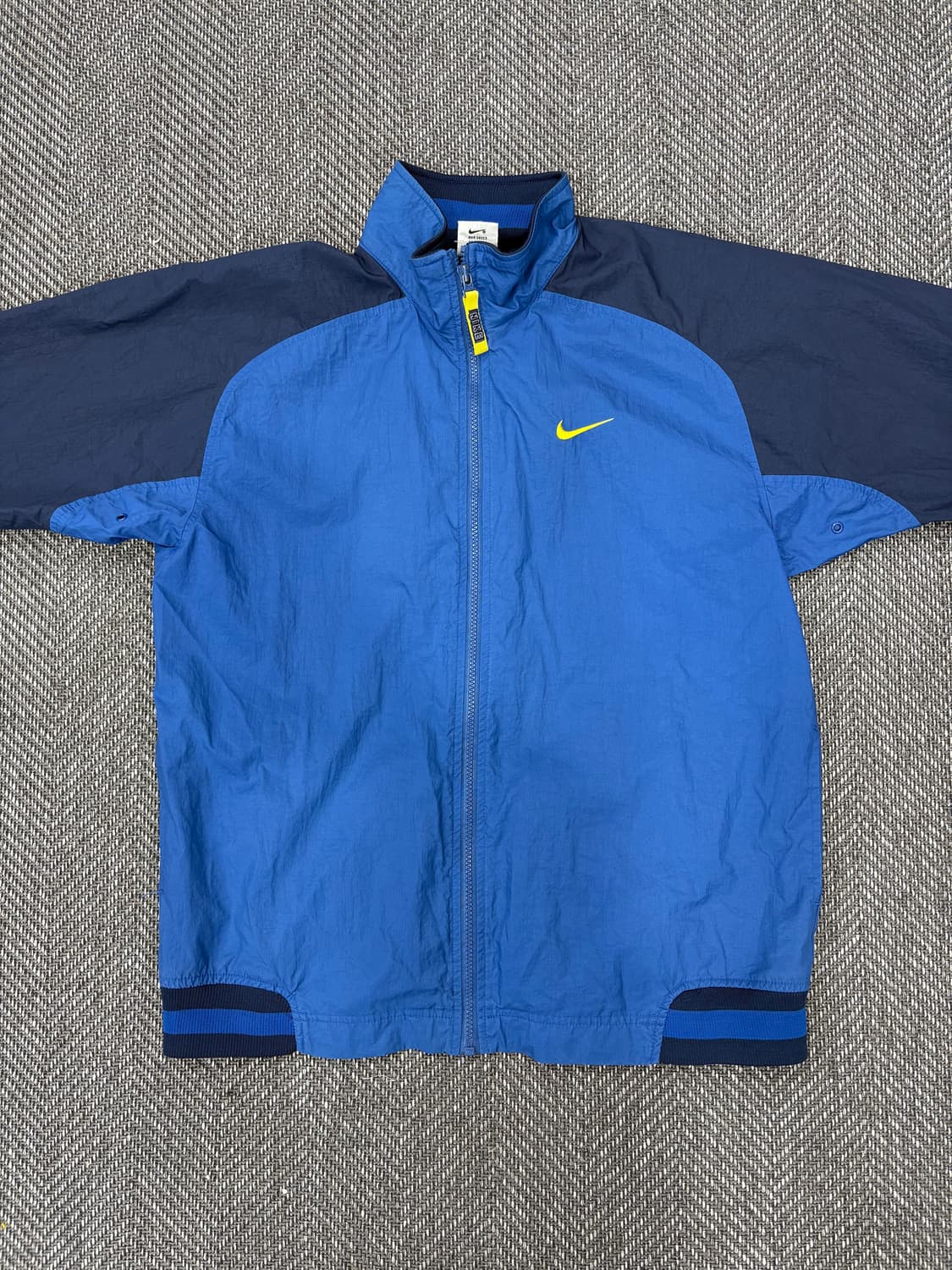 나이키 바람막이 상품이미지2