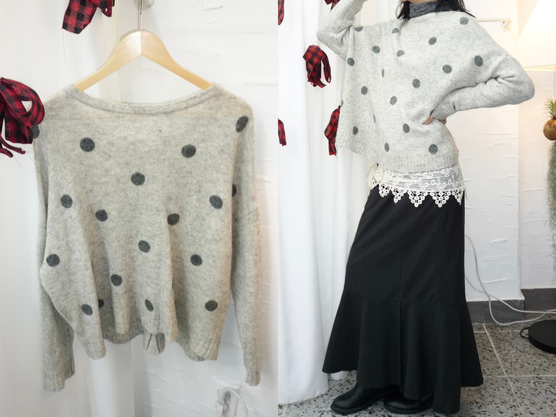 dot pattern back buttons knit 상품이미지1