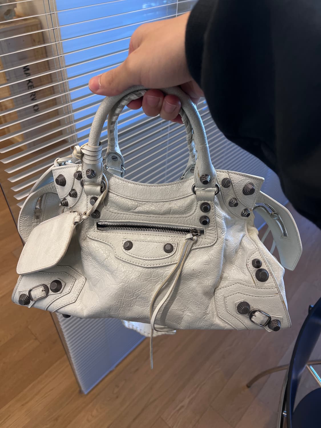 발렌시아가 네오 카골 스몰 백 상품이미지1