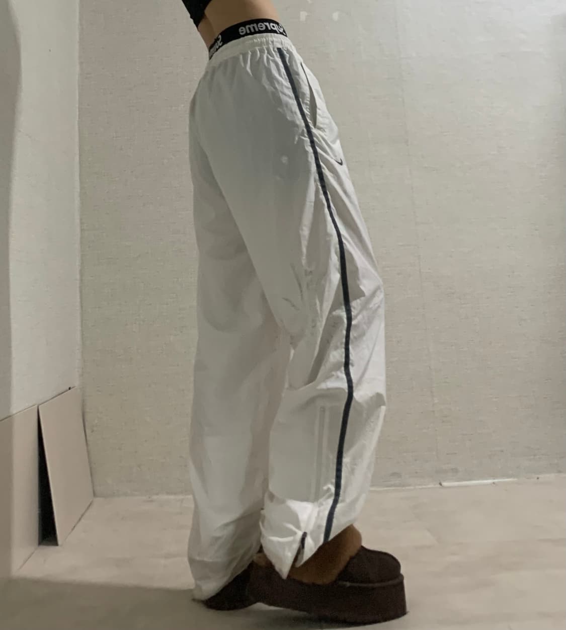 white wide fit training pants 상품이미지5