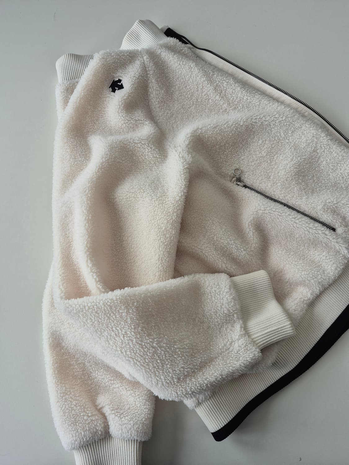 데상트 아이보리 뽀글이 플리스 자켓(S 상품이미지7