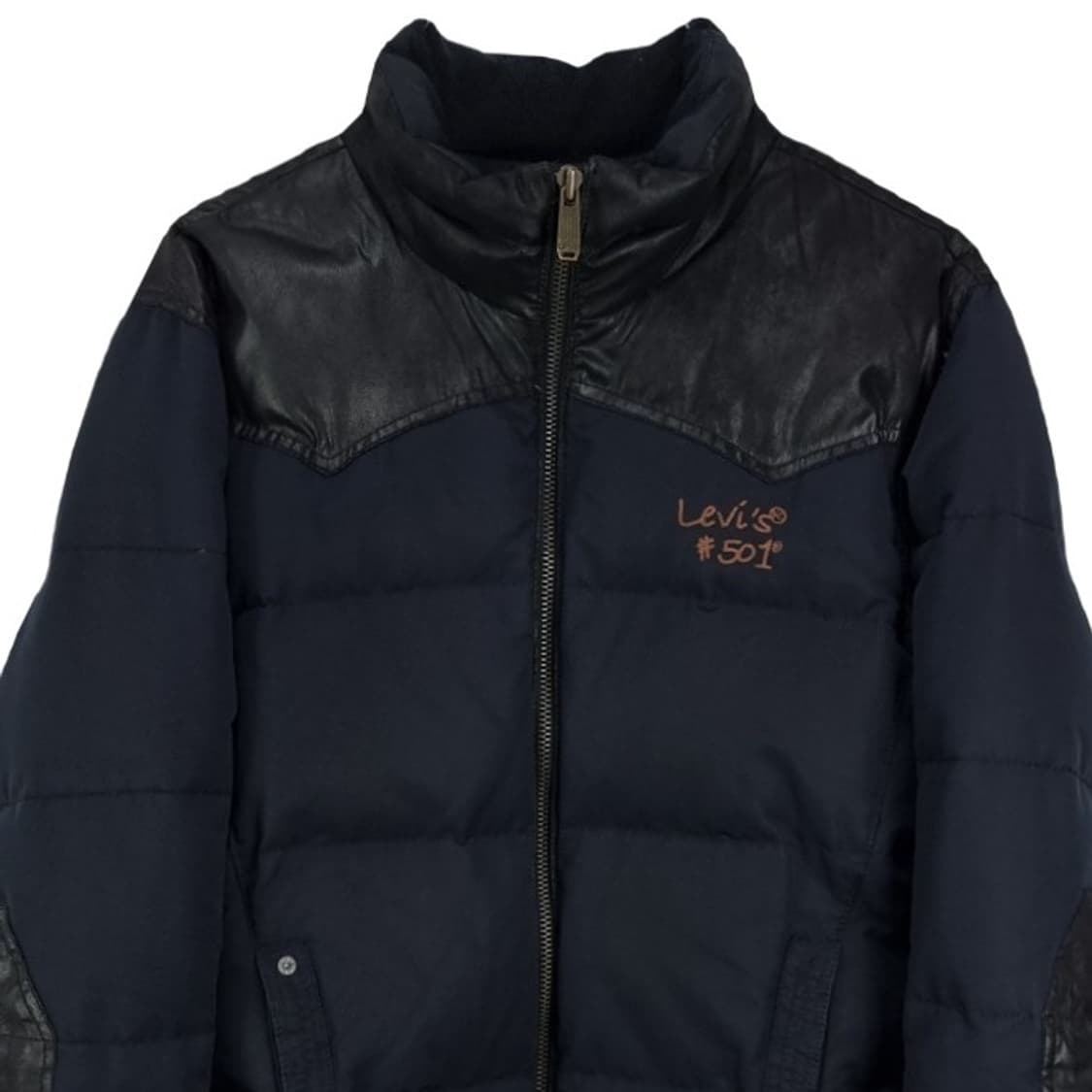 [LEVI'S] 리바이스 레더 패치 덕다운 숏 패딩 네이비 상품이미지4