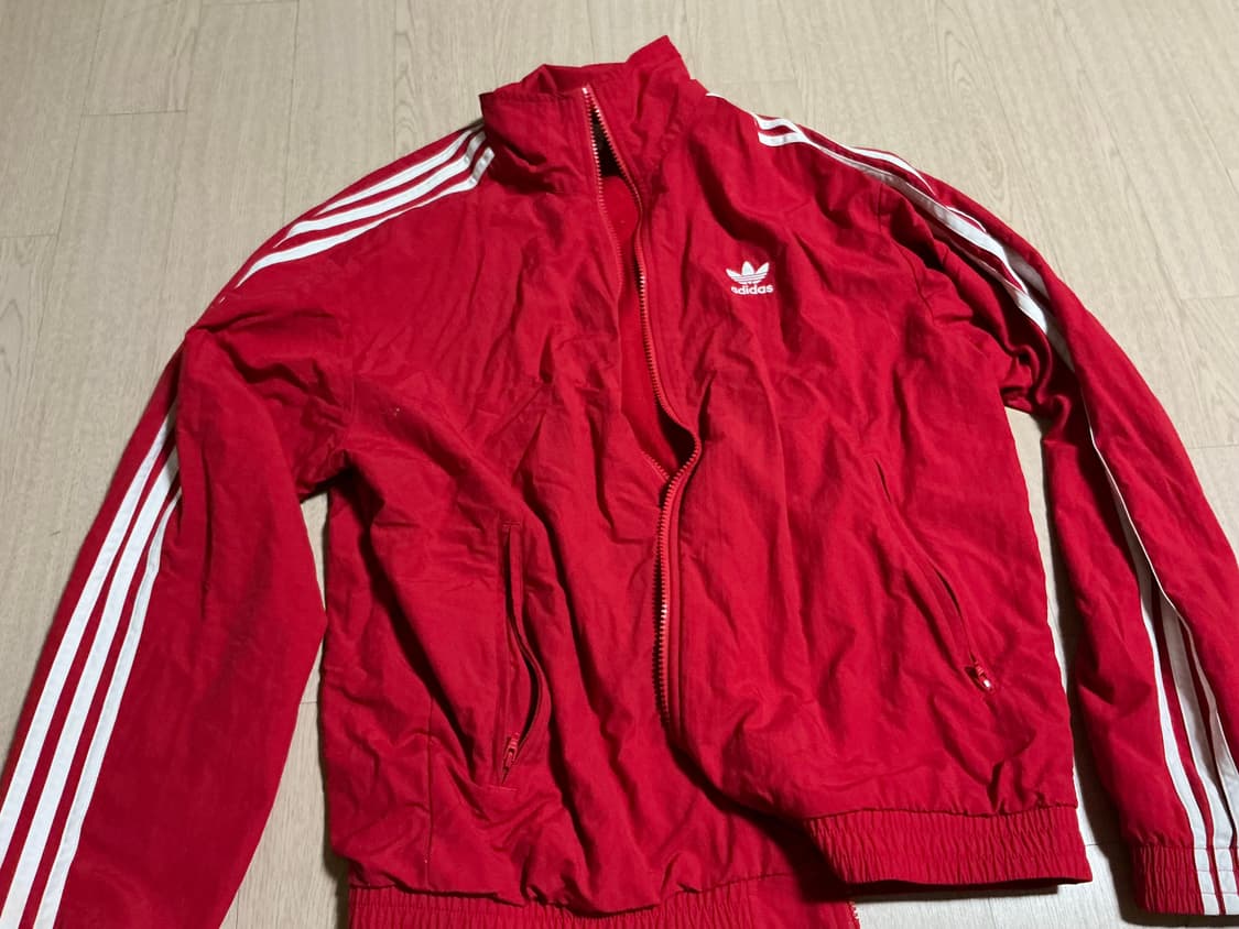 나이키레드바람막이 상품이미지1