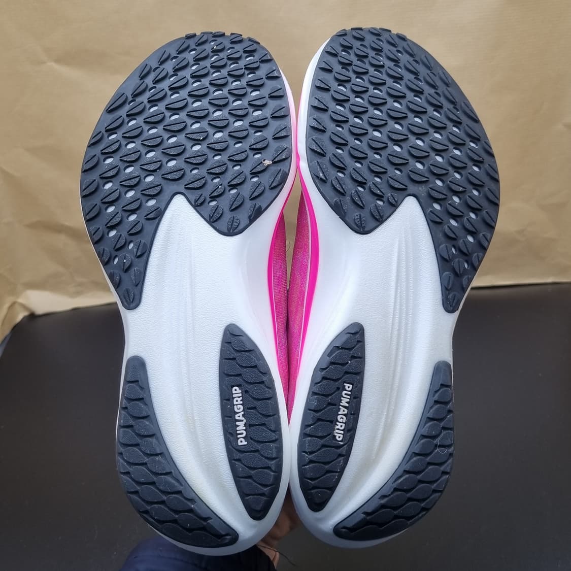 푸마 리버 레이트. 라이트로 여성런닝화235 상품이미지3