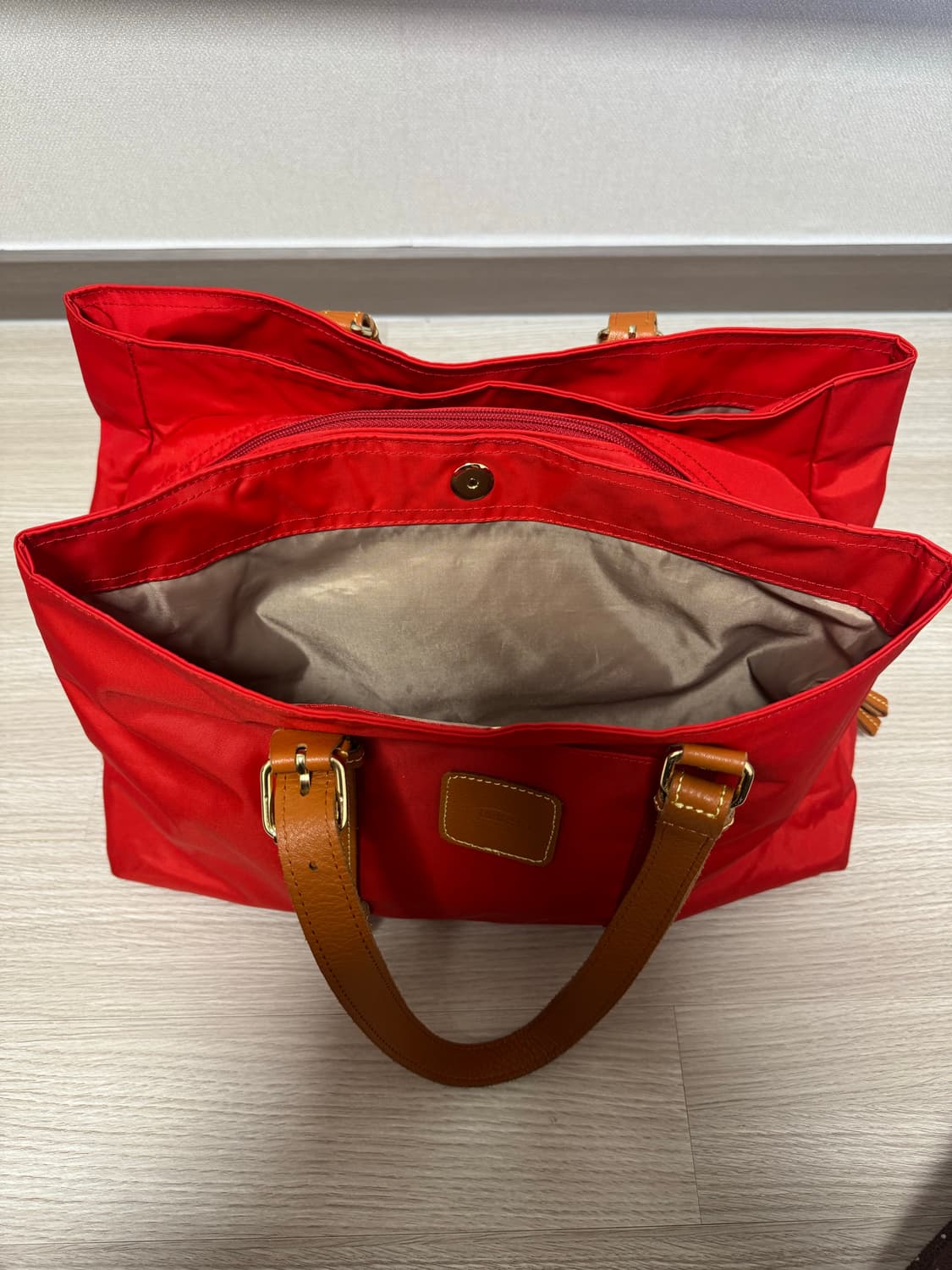 브릭스(BRIC'S) 나일론 가죽 트리밍 토트백/숄더백 (레드) 판매합니 상품이미지4