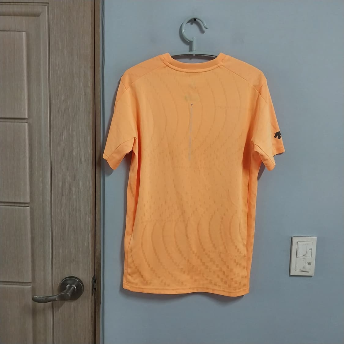 데상트 남성90-슬림95 반팔 상품이미지2