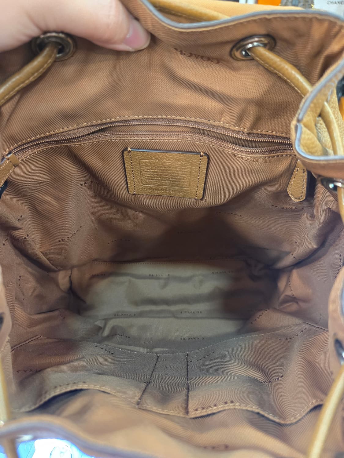 코치 턴락 럭색 상품이미지4