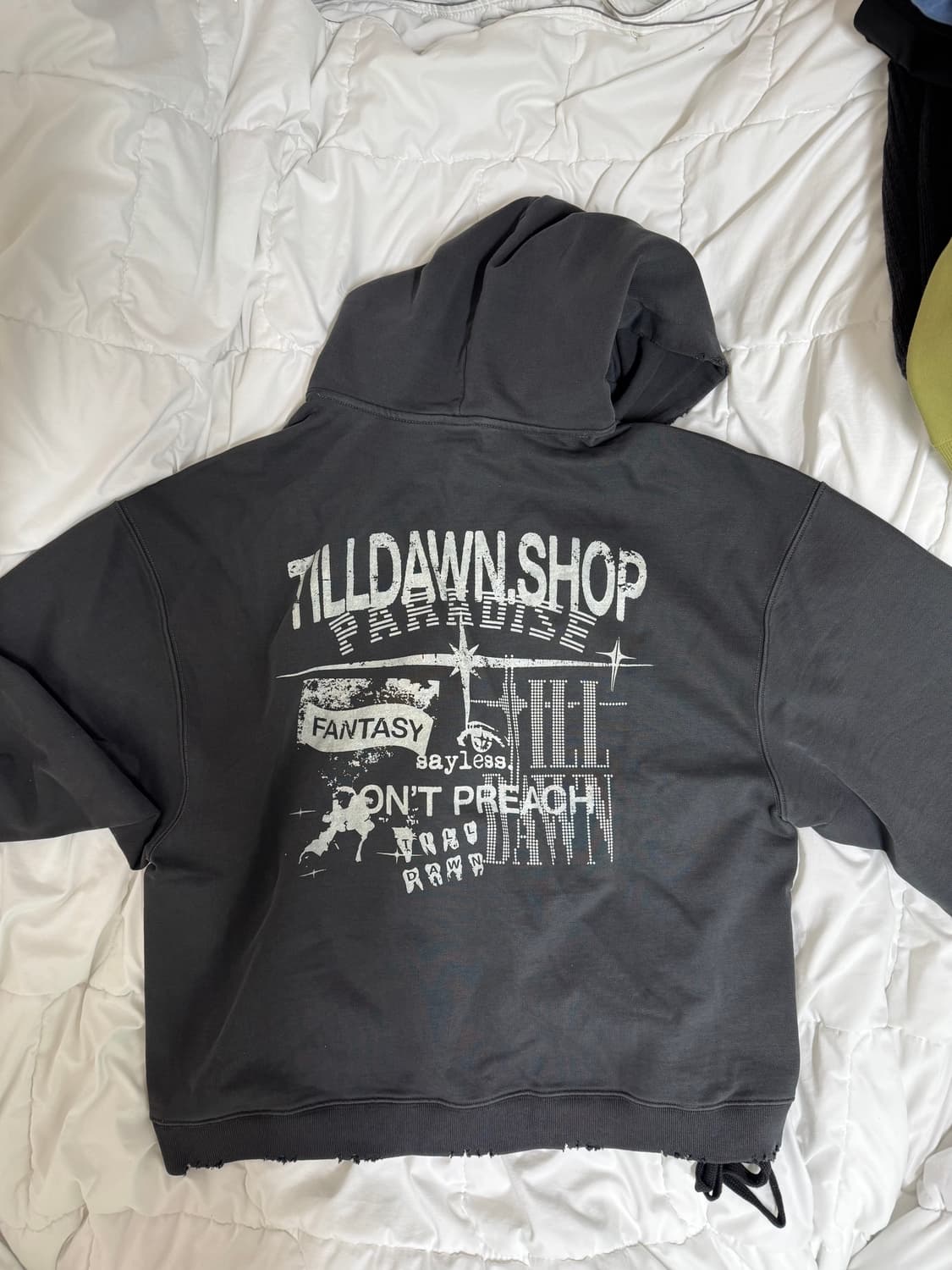 틸던 SHOP MERCH HOODIE black 상품이미지3