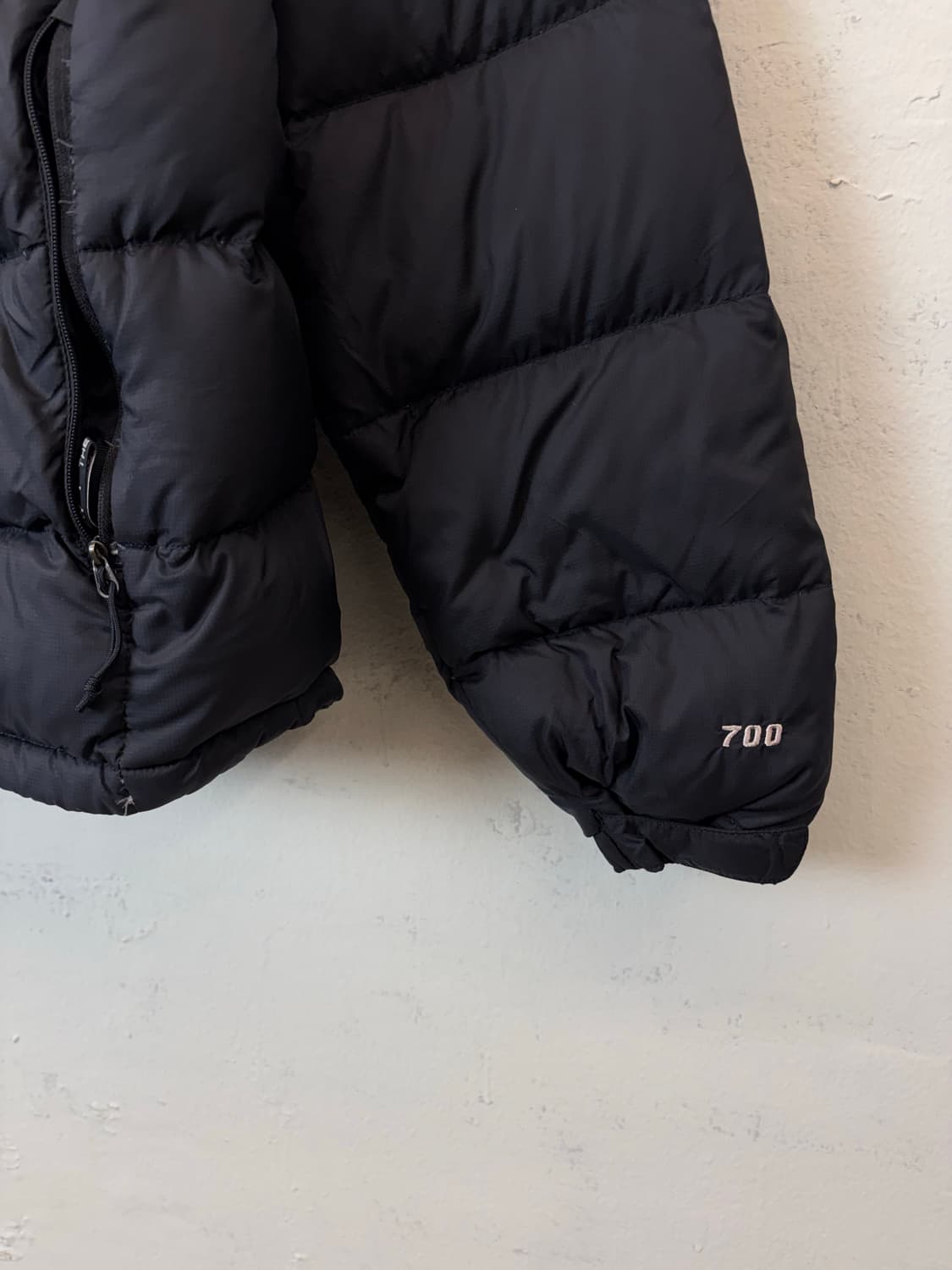 노스페이스 무광 눕시 700 패딩 블랙 상품이미지3