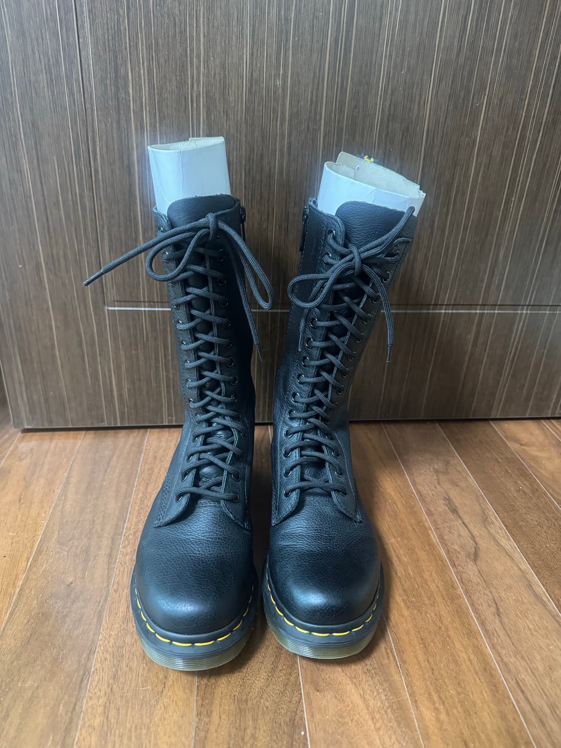 닥터마틴 14홀 250 UK6 상품이미지1