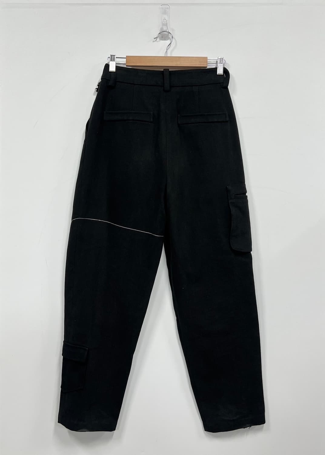 마뗑킴 블록 디테일 스티치 와이드핏 카고 팬츠 상품이미지9