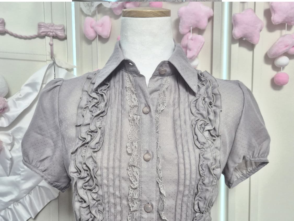 밀크티 도트 핀턱 프릴 블라우스 라떼갸루 공겜여주 히메갸루 상품이미지2