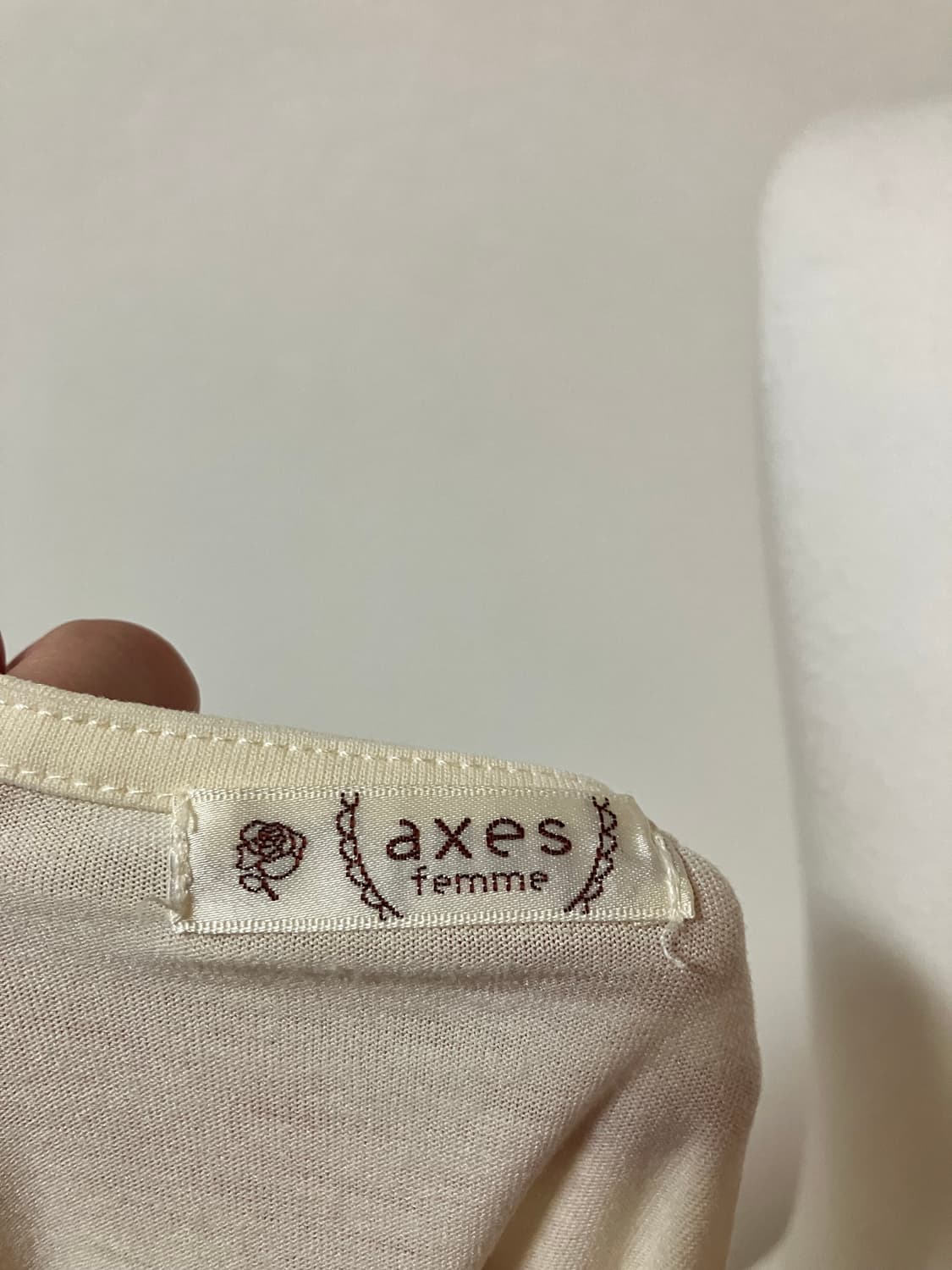 AXES Femme 엑시즈팜 레이스 보석 롱슬리브티셔츠 상품이미지5