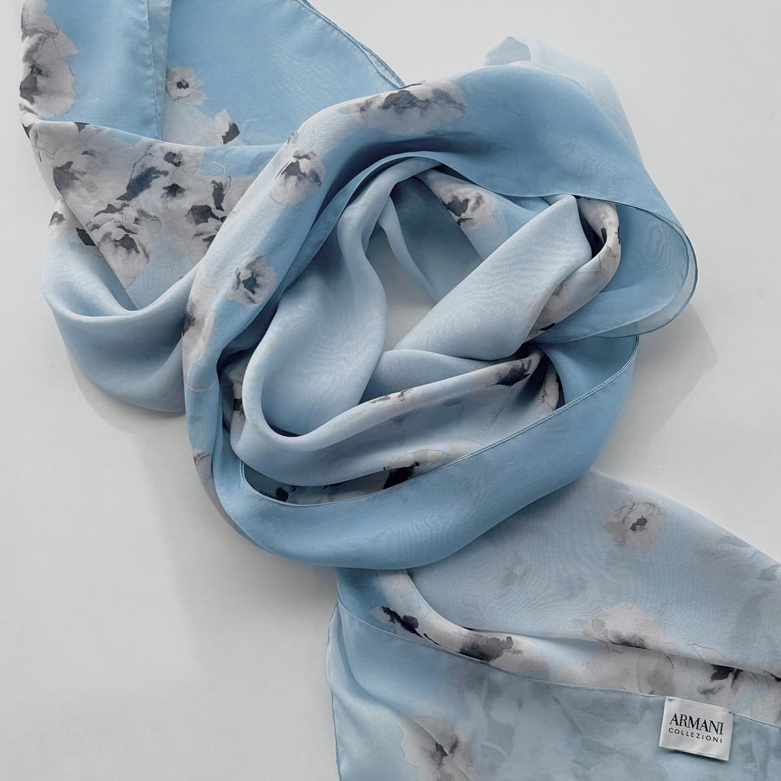 아르마니 꼴레지오니 실크 스카프 상품이미지1