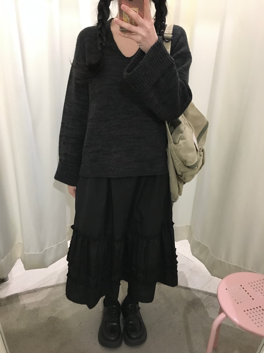 챠콜 보카시 브이넥 니트 상품이미지8