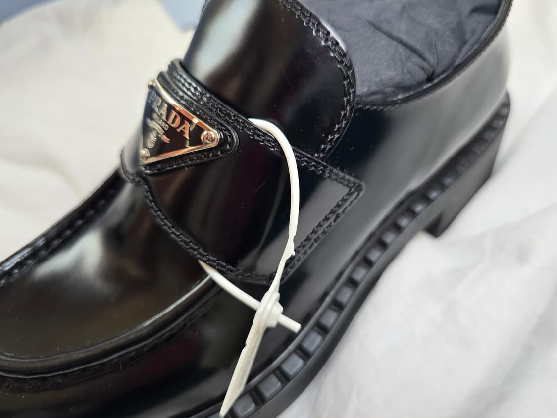 프라다 초콜릿 브러쉬드 로퍼 36.5 상품이미지9