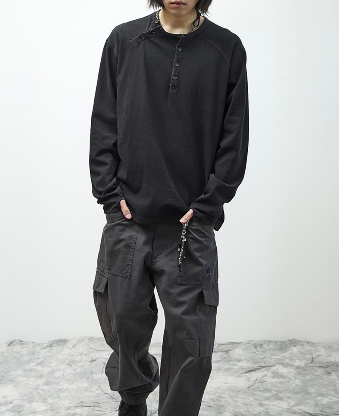 해칭룸 더블 헨리넥 롱슬리브 Bleached Black 2 상품이미지2