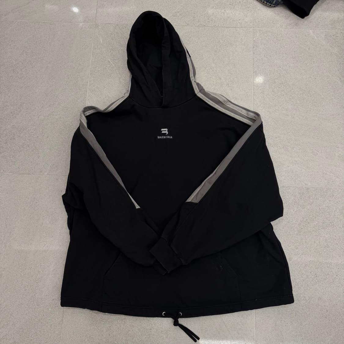 발렌시아가 스포티 B로고 상품이미지1