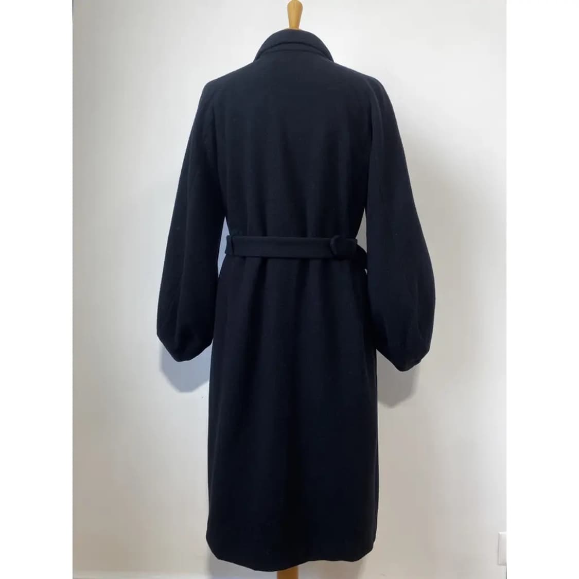 드리스반노튼 부클레 블랙코트 상품이미지5