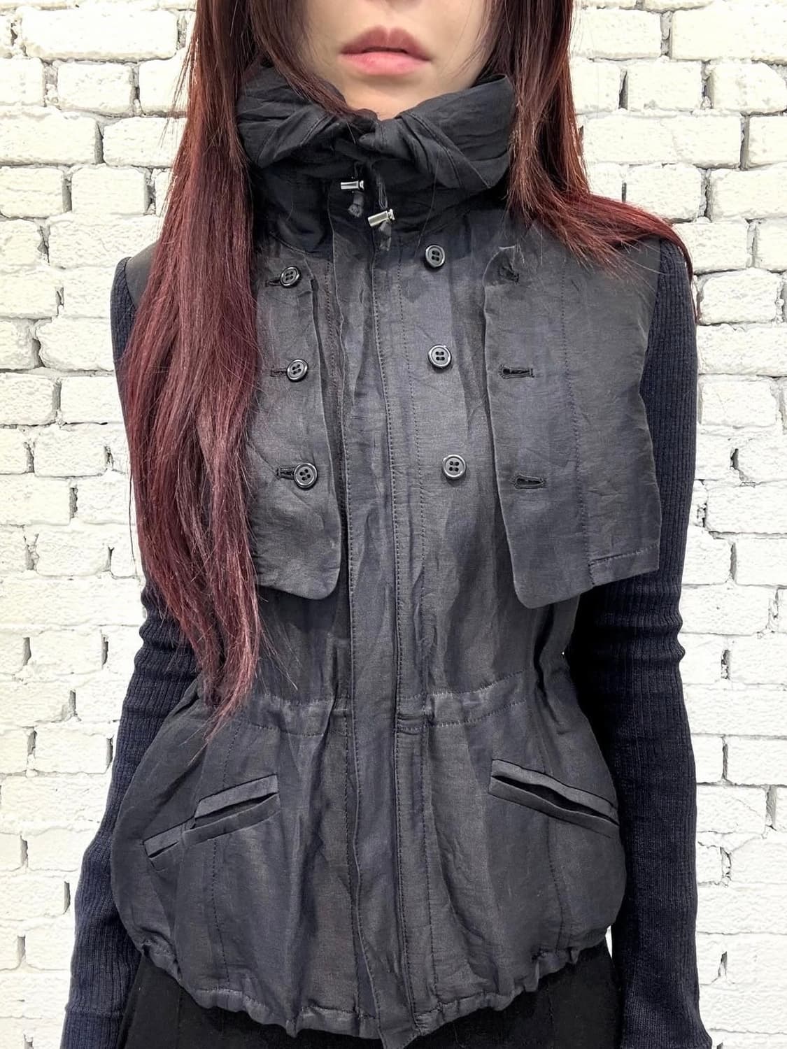 Archive High-Neck Sleeveless Vest 상품이미지1