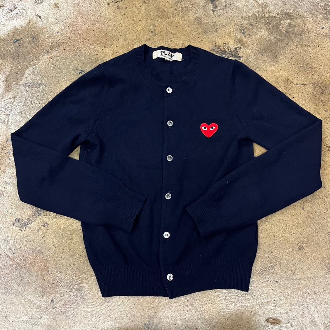 꼼데가르송 네이비 레드 와펜 니트 가디건  상품이미지2