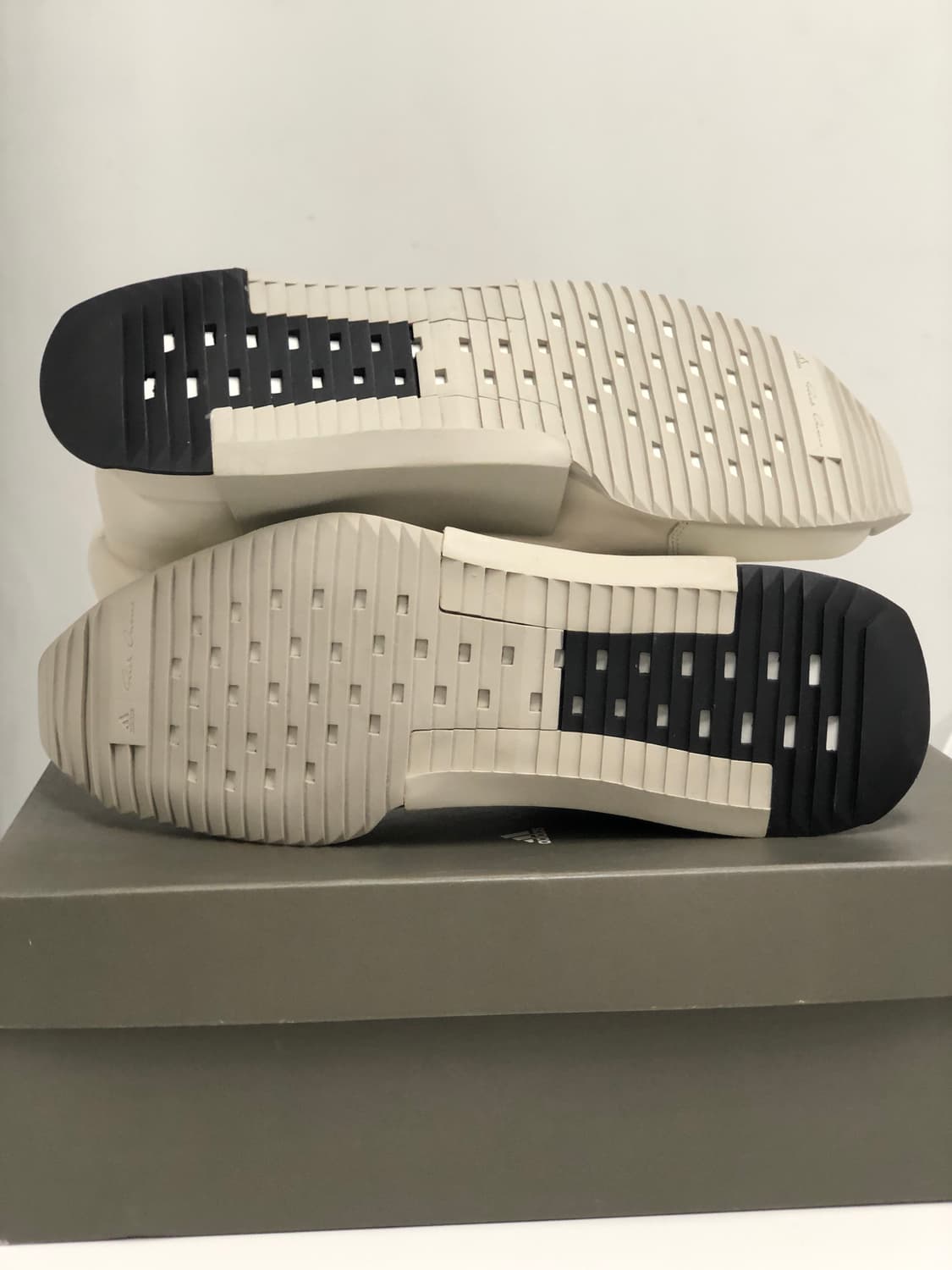 290 RICK OWENS 릭오웬스 아디다스 레벨러너 상품이미지9